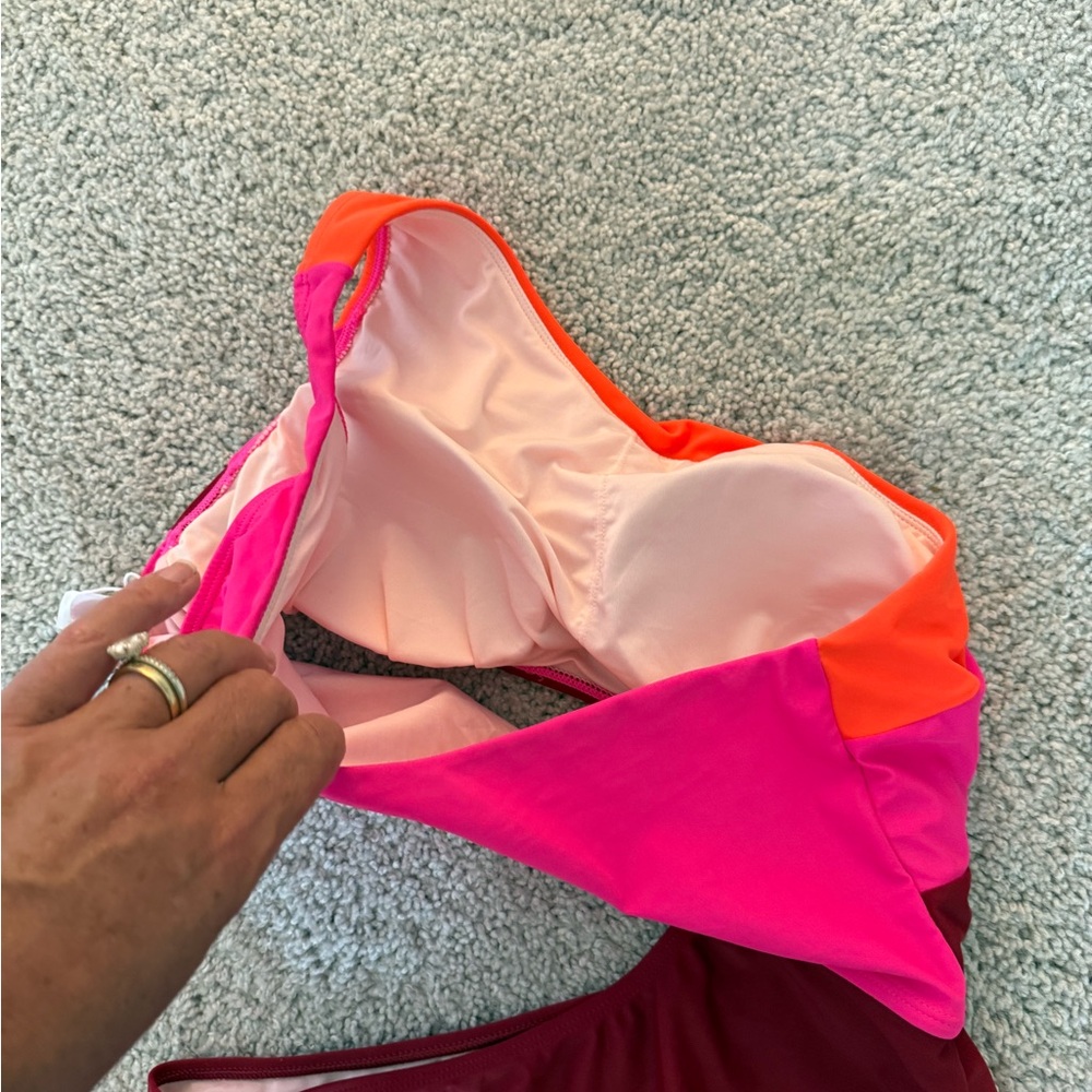 Cupshe One-Shoulder Swimsuit - Picture 5 of 5